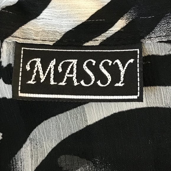 Massy - Black & White Sheer Animal Print Top - 3/25$ - Picture 7 of 7